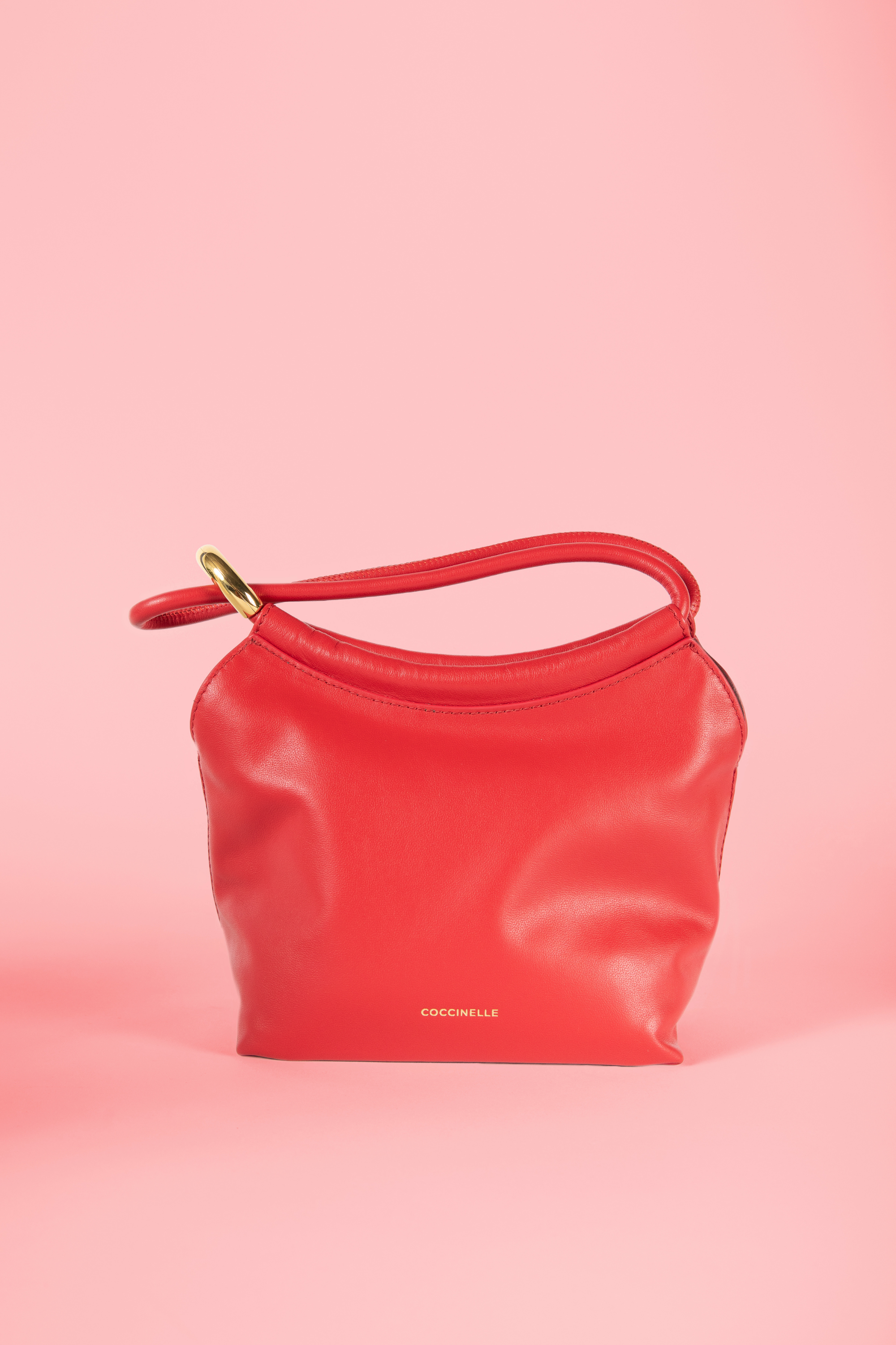 Eleganza, praticità, dettagli e uno stile femminile riconoscibile.