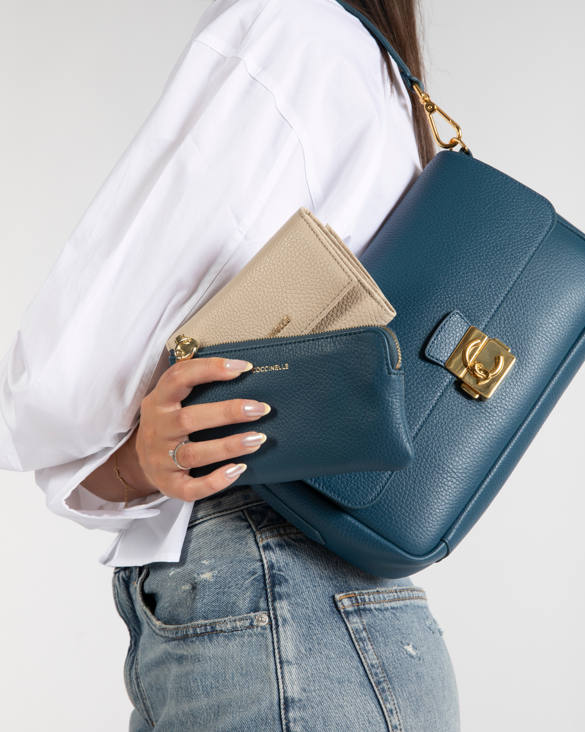 Eleganza, praticità, dettagli e uno stile femminile riconoscibile.